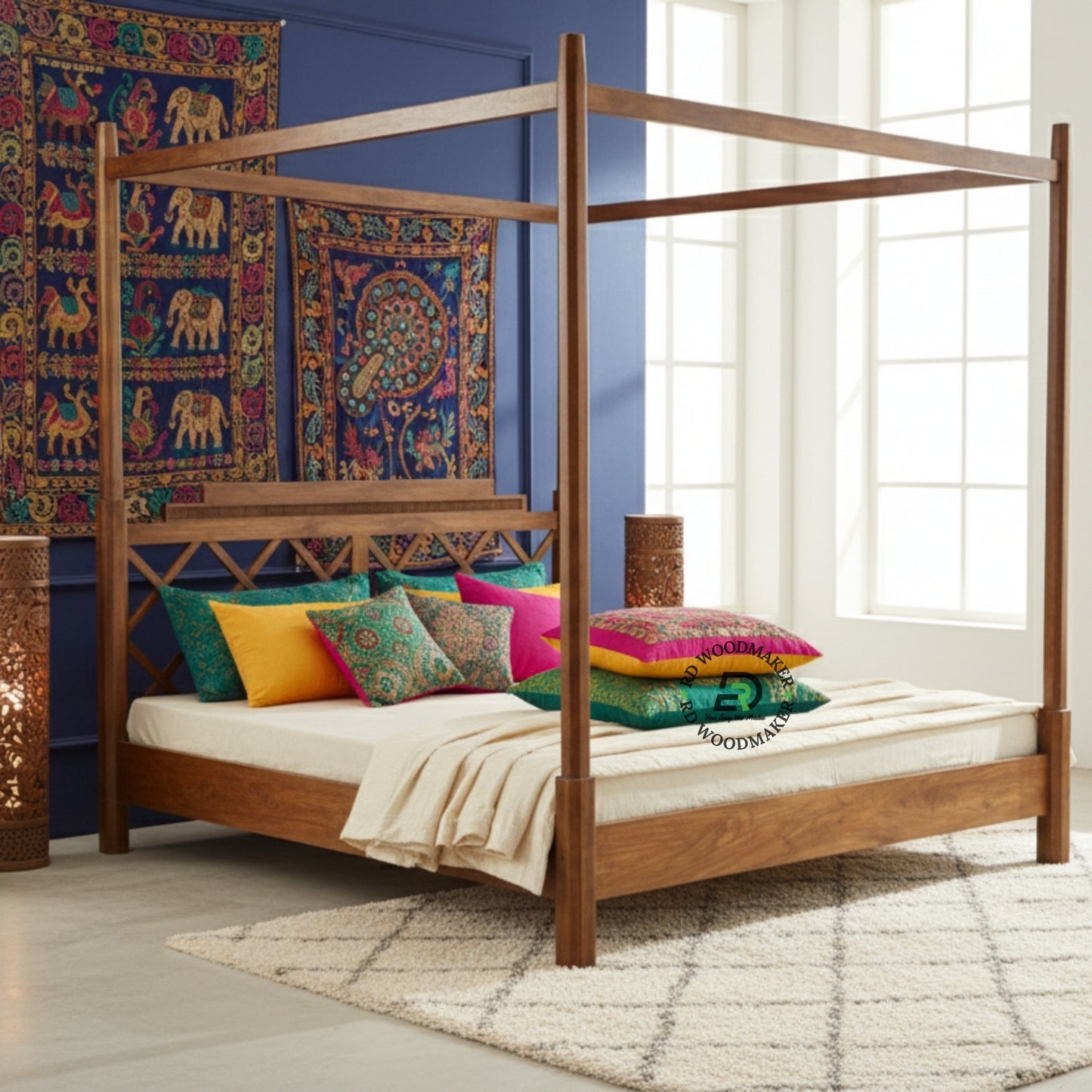 ROYAL CANOPY WOODEN BED