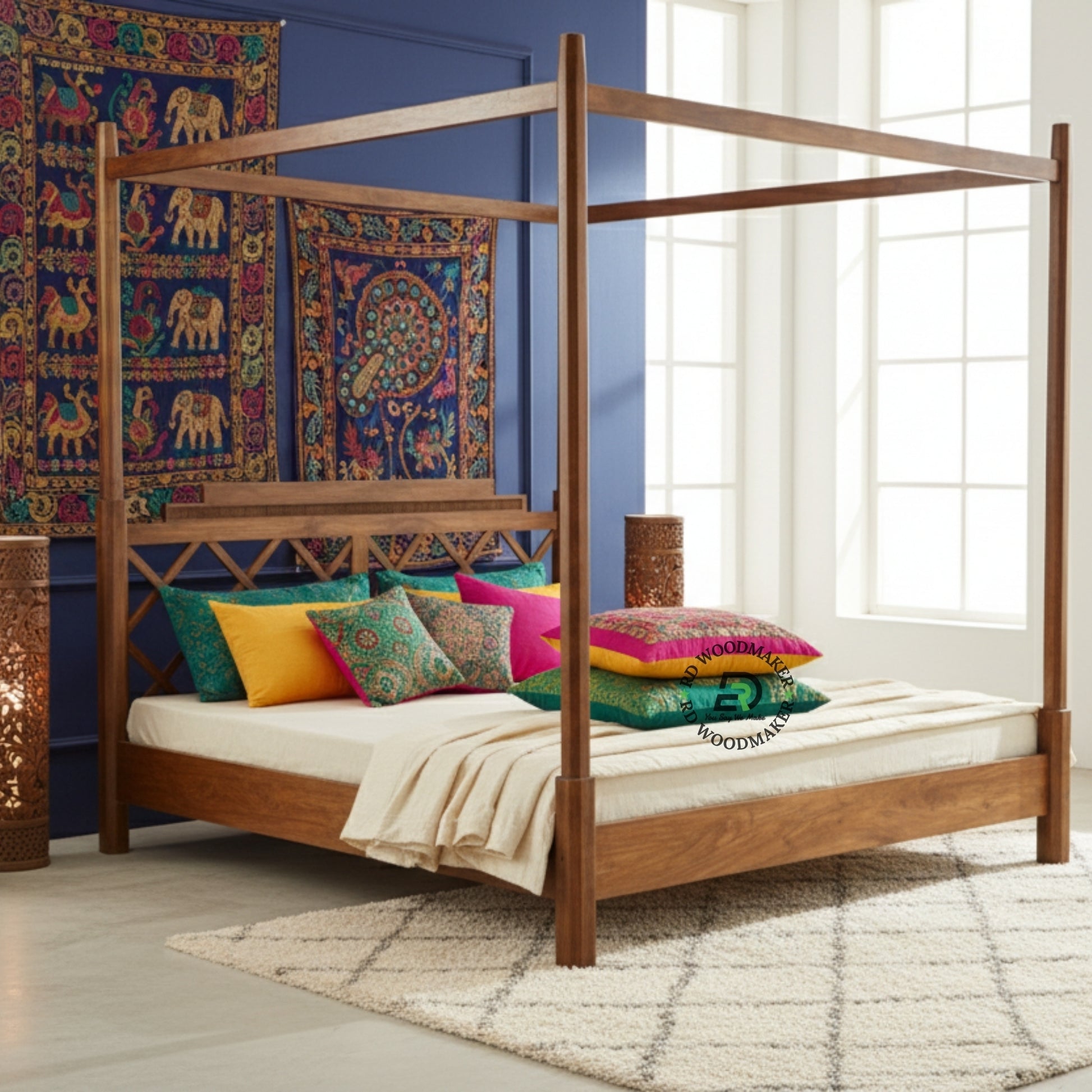 ROYAL CANOPY WOODEN BED