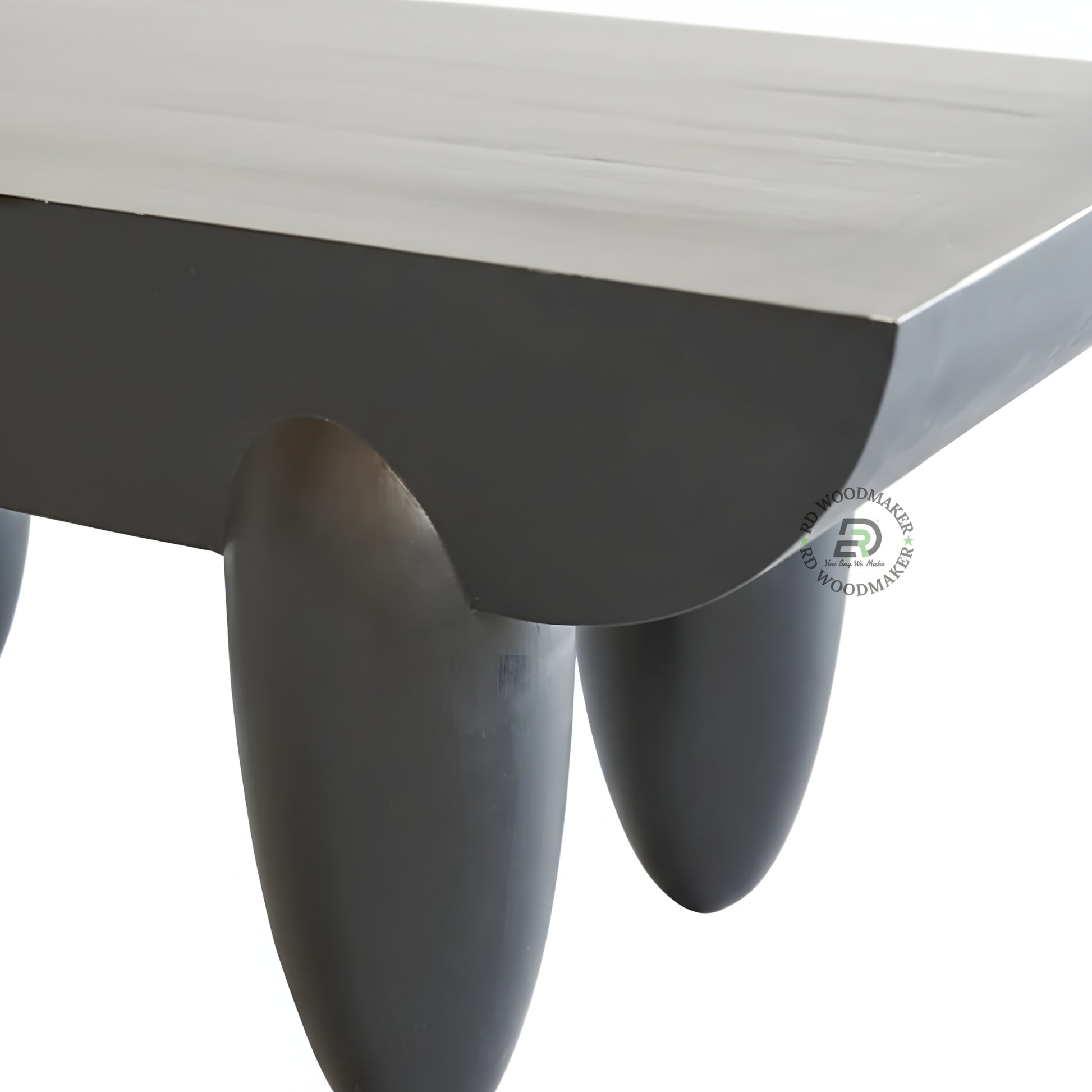 MODERN SCULPTURAL COFFEE TABLE WITH OVAL LEGS