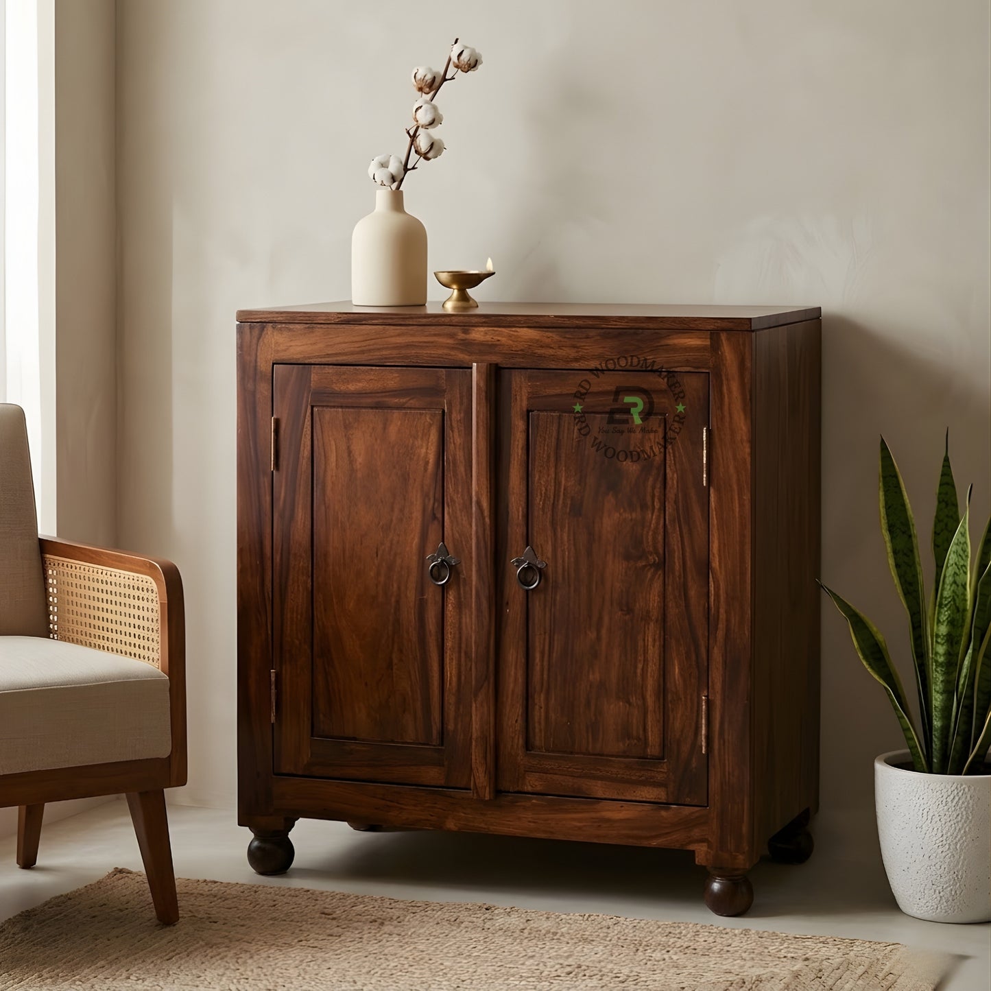 CLASSIC SOLID WOOD DOUBLE DOOR CABINET WITH ROUND FEET