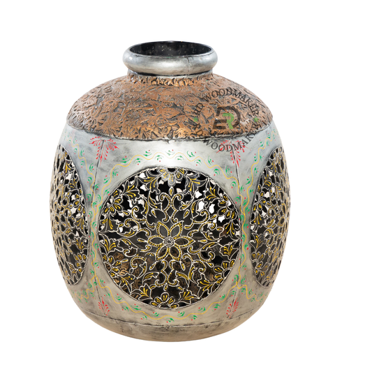 HANDCRAFTED DECORATIVE METAL VASE