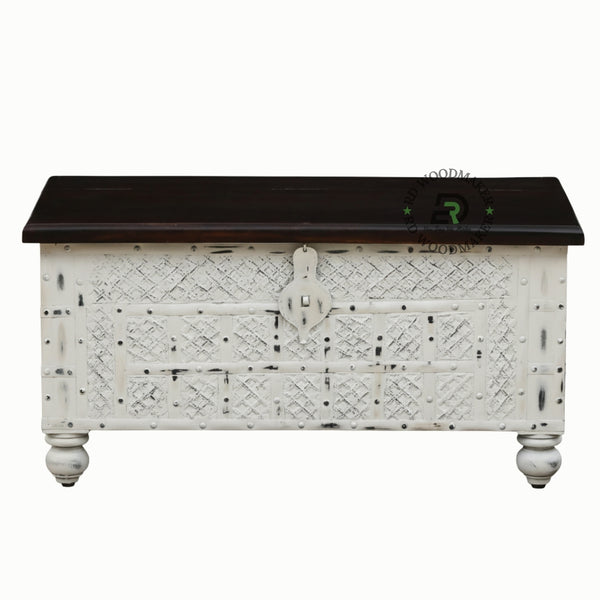 VINTAGE WHITE DISTRESSED WOODEN STORAGE TRUNK