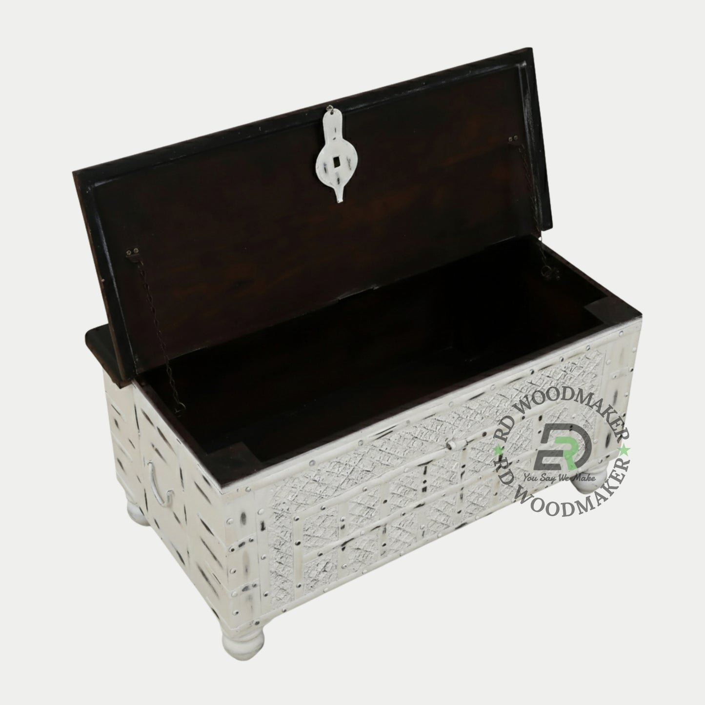 VINTAGE WHITE DISTRESSED WOODEN STORAGE TRUNK
